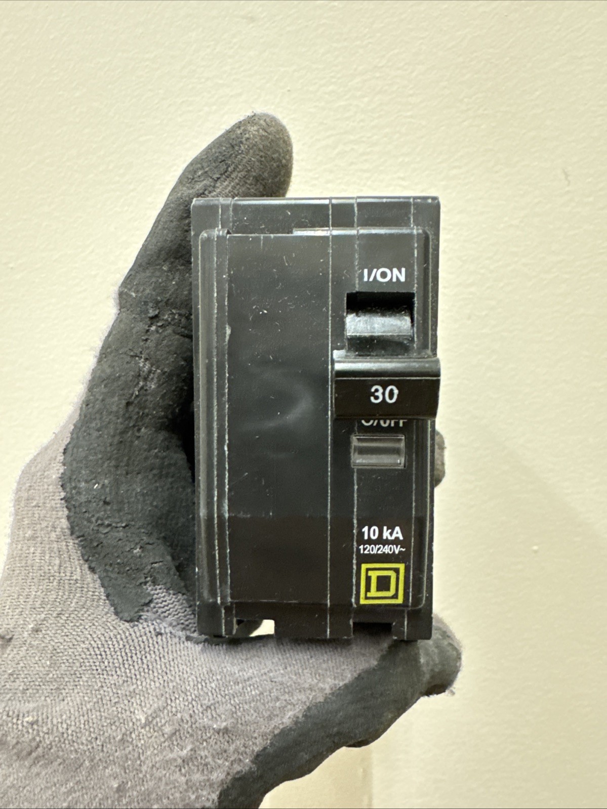 Square D QOB230 Circuit Breaker 30 Amp 2 Pole 10 AIC 120/240 Type QOB