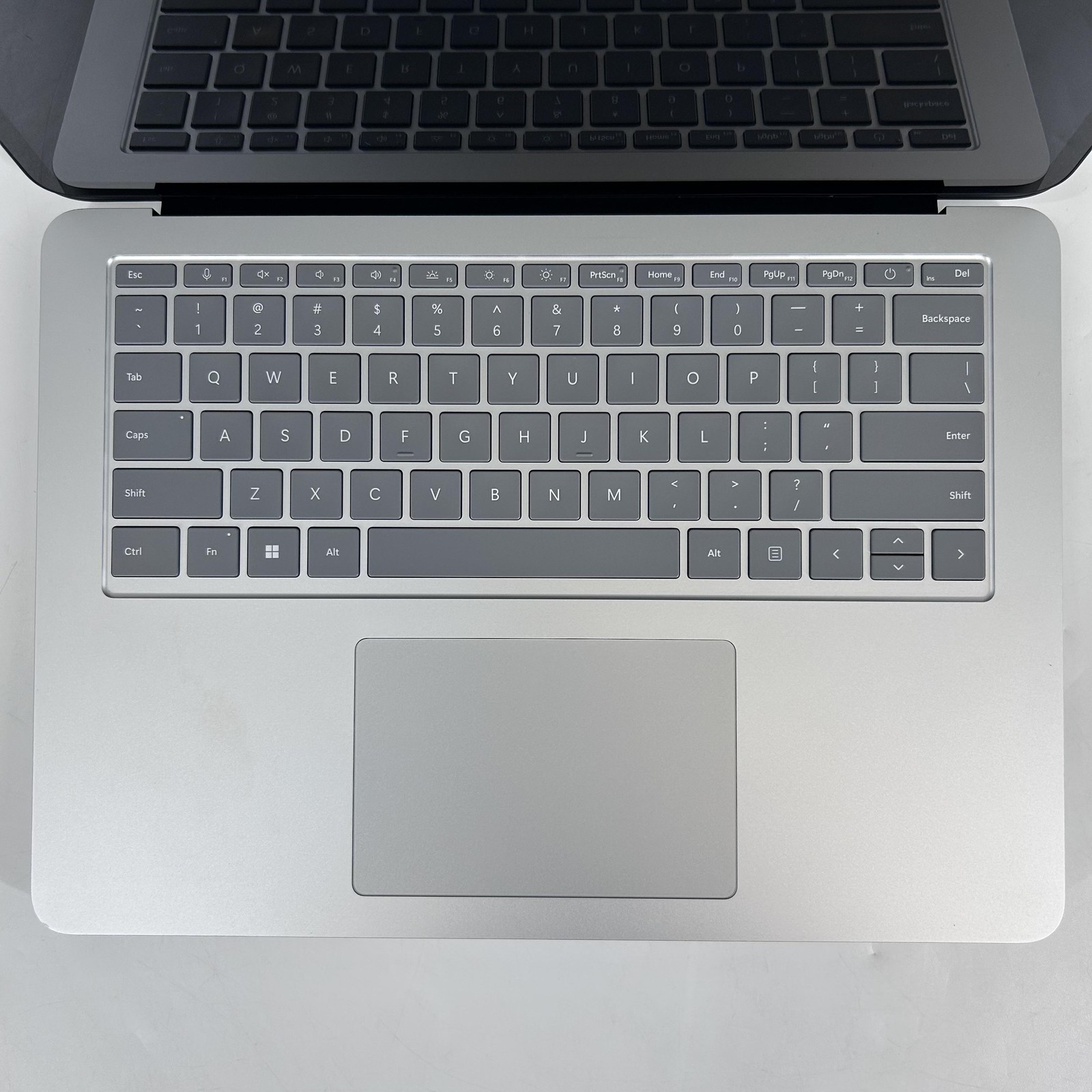 Microsoft Surface Laptop Studio 2 14 2K TOUCH 2.9GHz i7-13700H 32GB 1TB RTX 4050