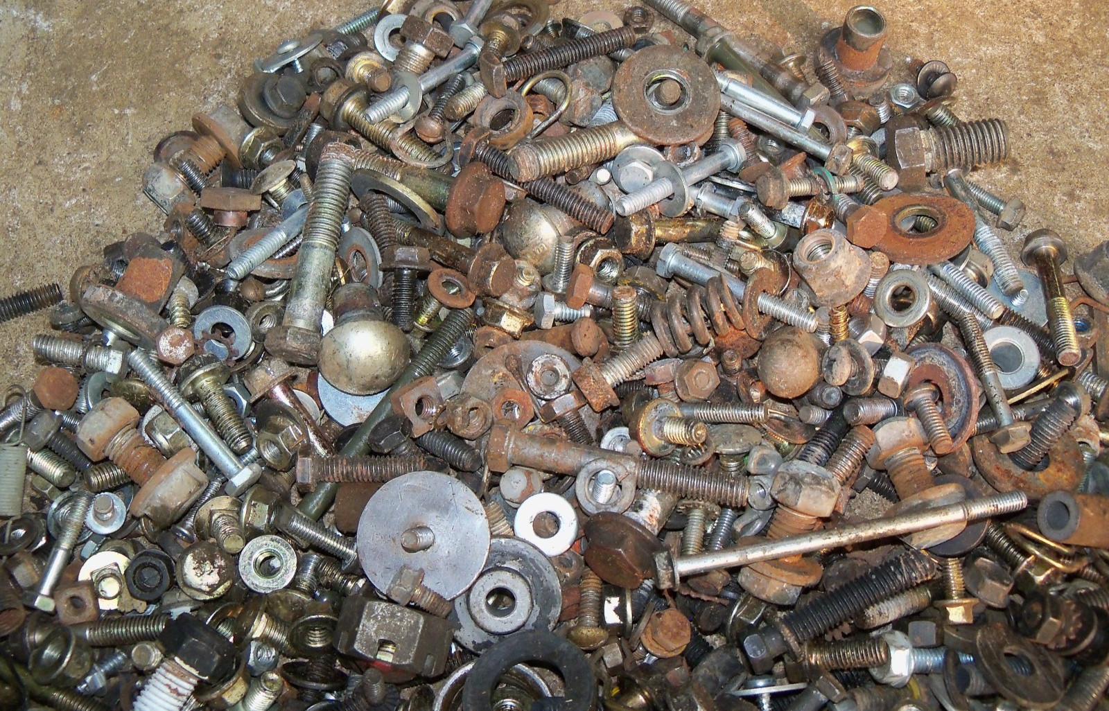 18+ Lbs. Mixed, Hardware, Bolts, Nuts, Fasteners, Washers, Screws, ETC., LOT
