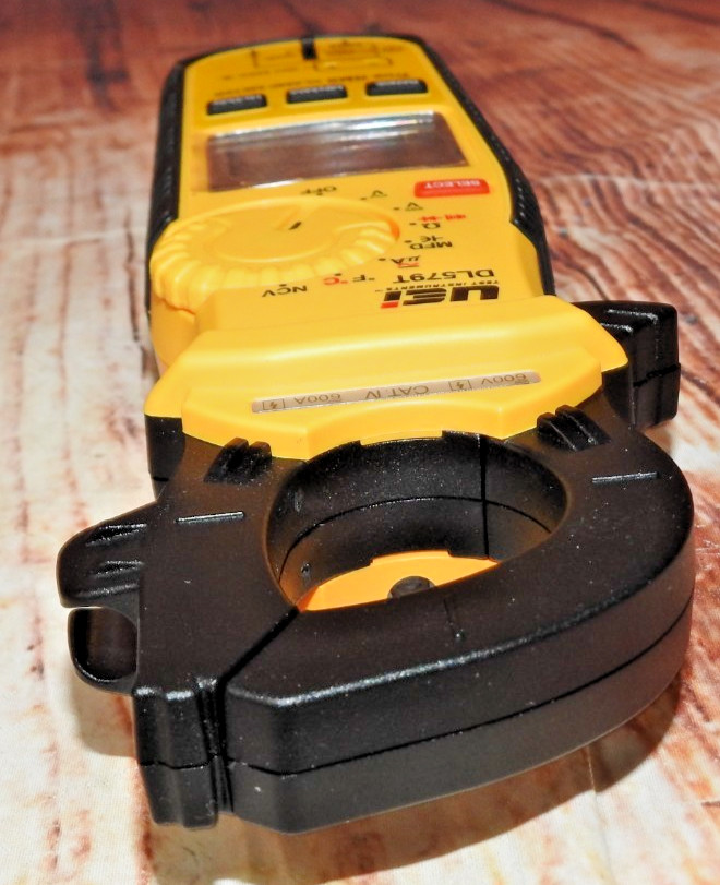 UEi DL579T Digital Clamp Meter WITH CASE, LEADS ((((STILL HAS PLASTIC ON IT!!))