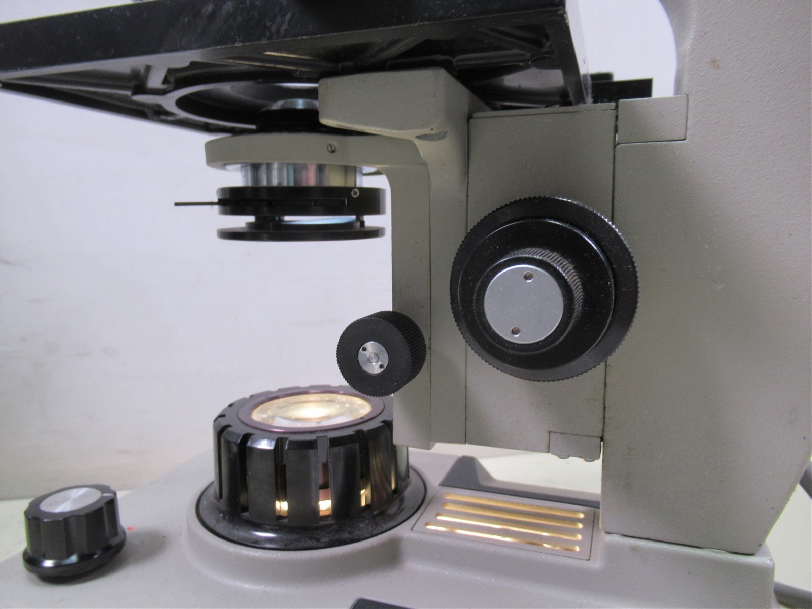 Bausch & Lomb KHS Binocular Microscope with 4 Objective Lenses 2 Eyepieces