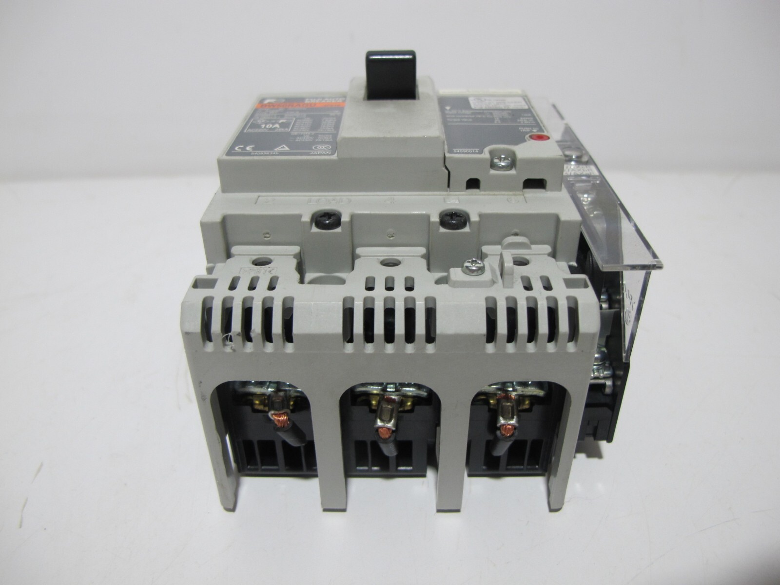 Fuji Electric BW50RAGU-3P010 10 Amp Auto Breaker 3-Pole 10A 690VAC 250VDC 14 kA