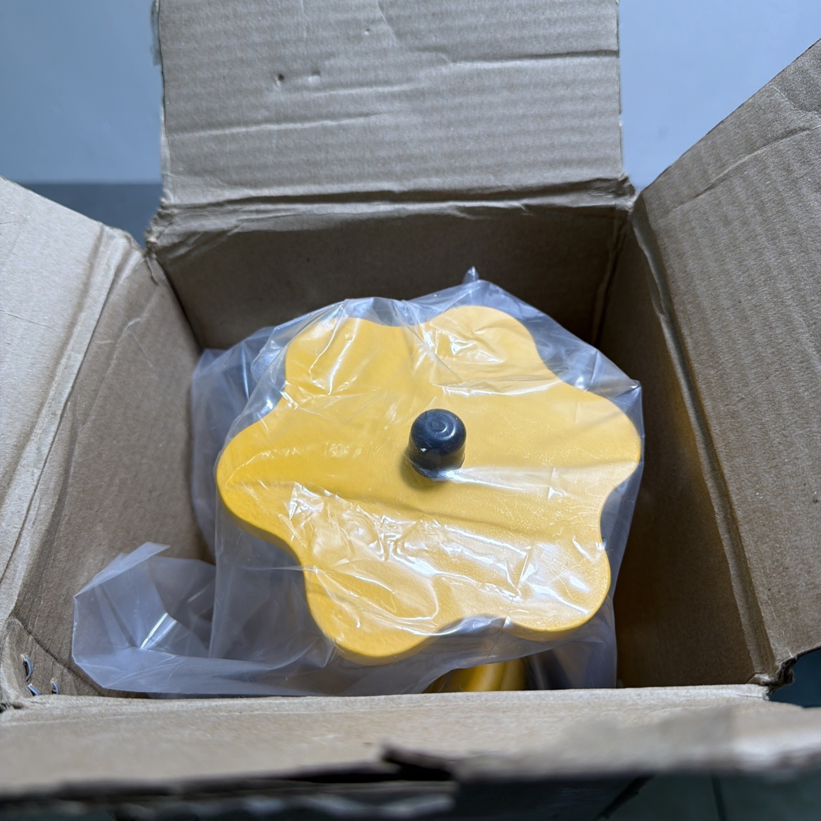 Dewalt DW0735 , 5/8 In. Elevated Construction Tripod Type 2 , New Open Box
