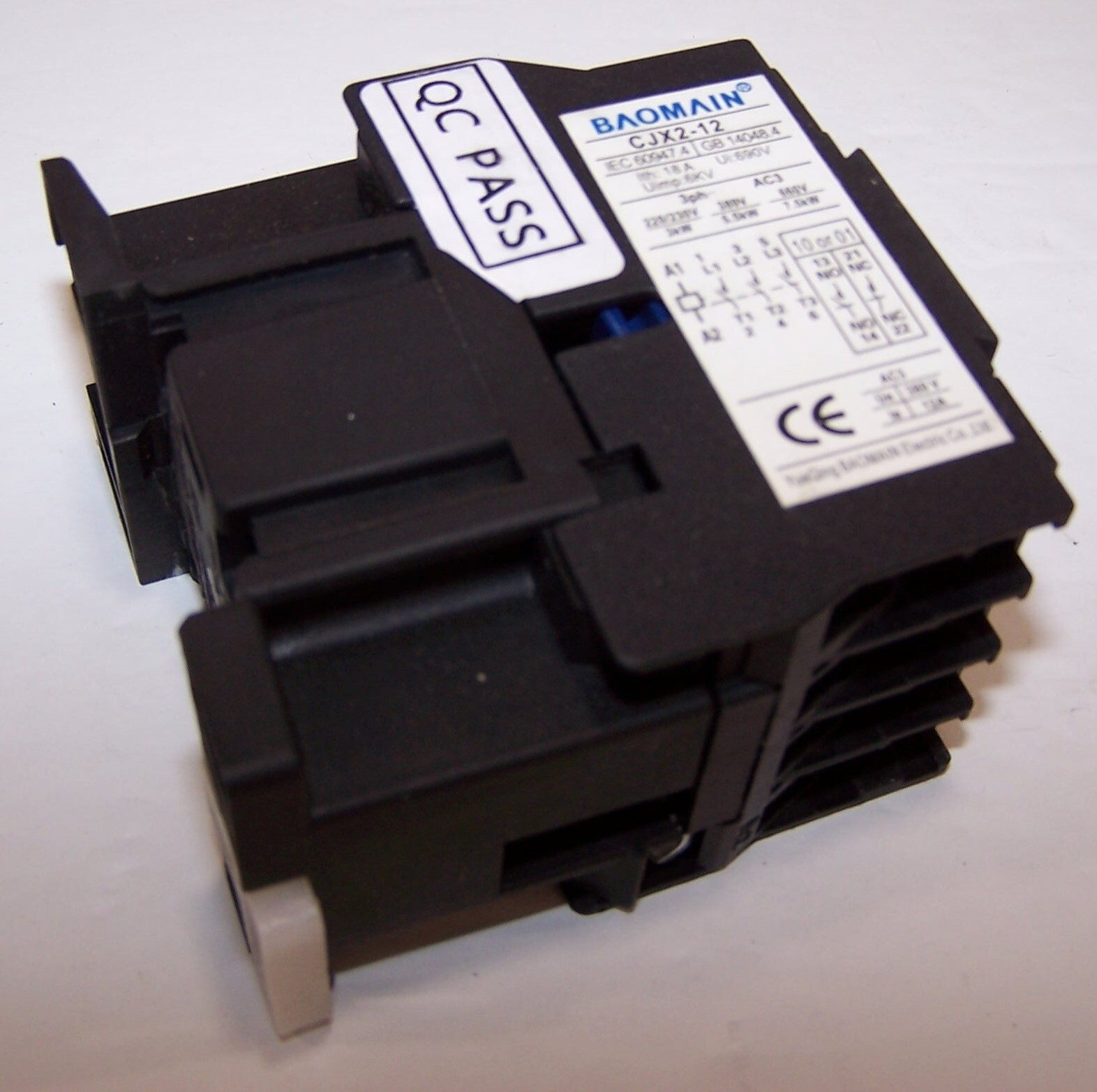 AC Contactor CJX2-1201 110V 50/60 Hz 3 Poles Normally Closed