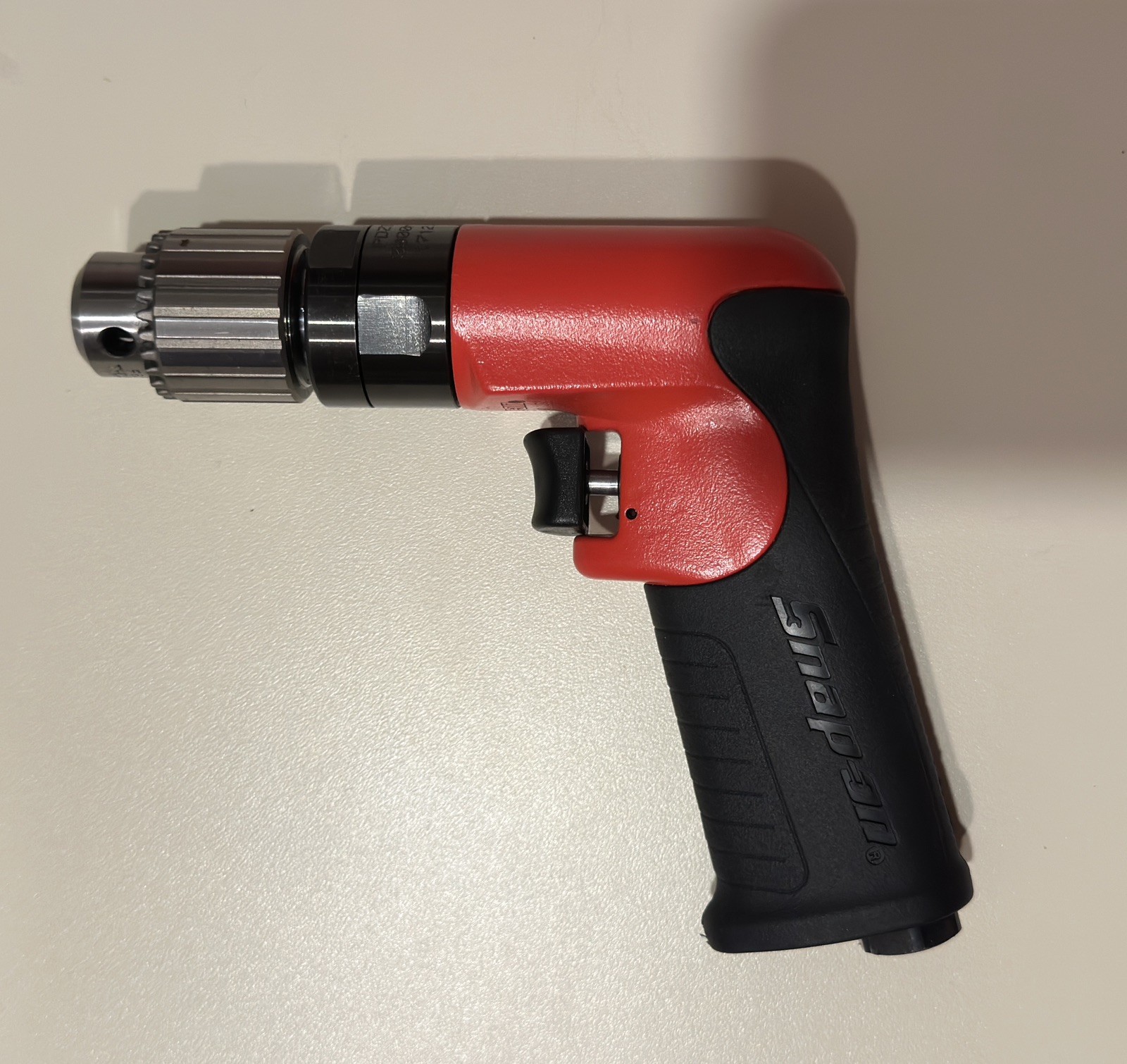 Snap-on 1/4″ Capacity Keyed Chuck Non-Reversing 3,000 RPM Pneumatic Drill