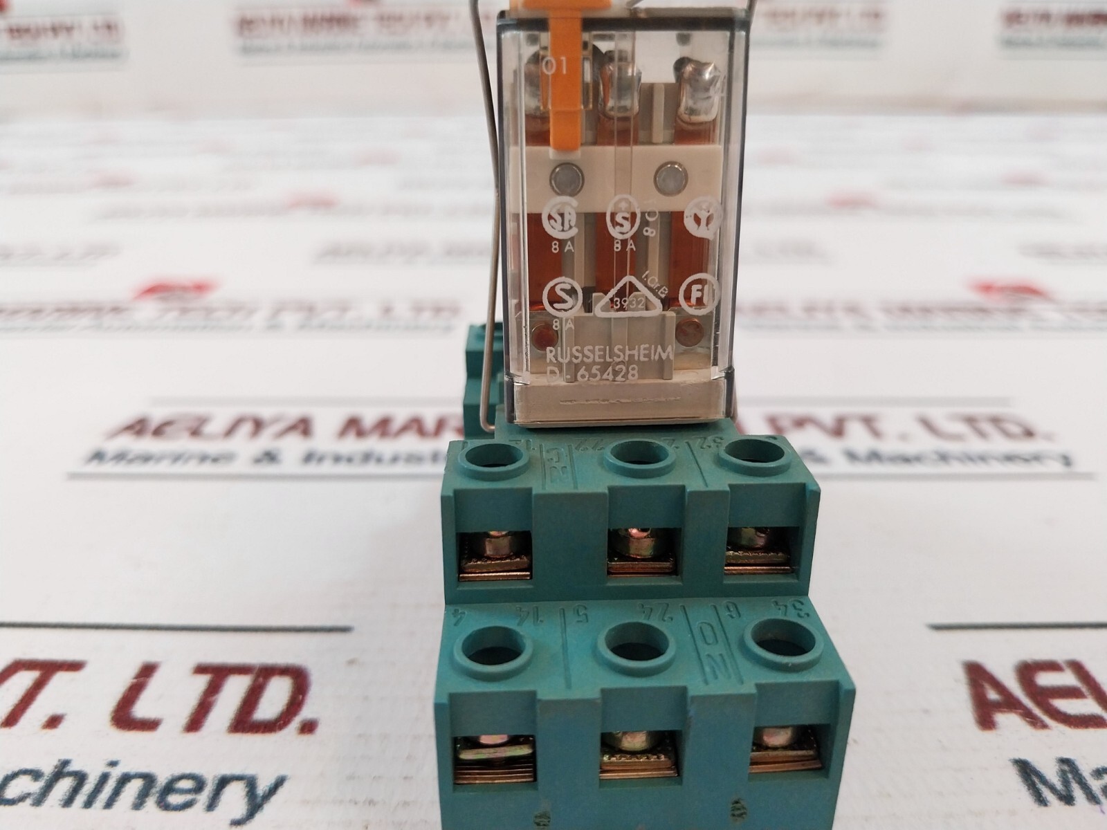 Finder 55.33 Control Relay With Base 94.73, 10a-250v