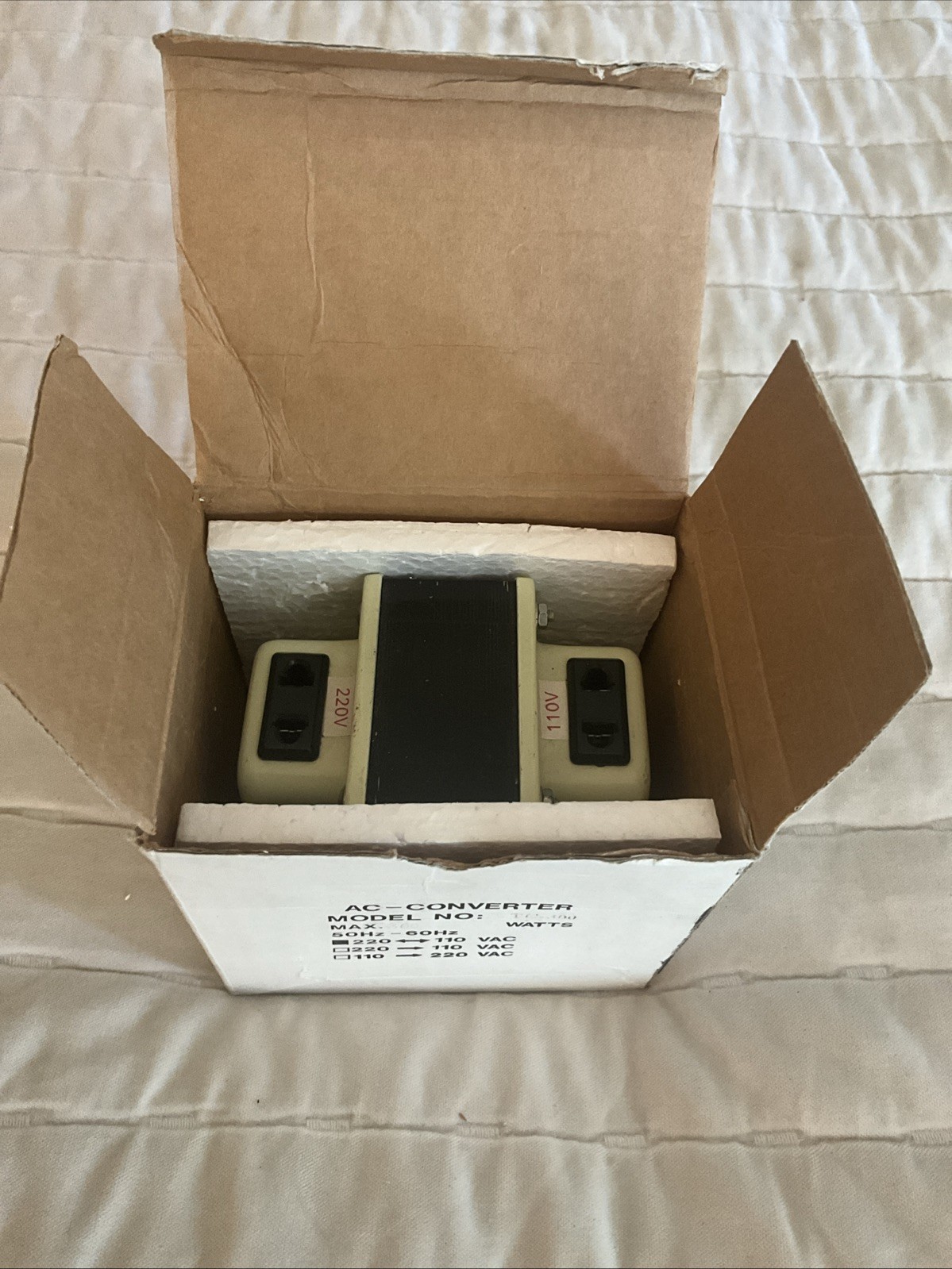 TC-300 220V to 110V 50Hz-60Hz AC-Converter Step Down Transformer