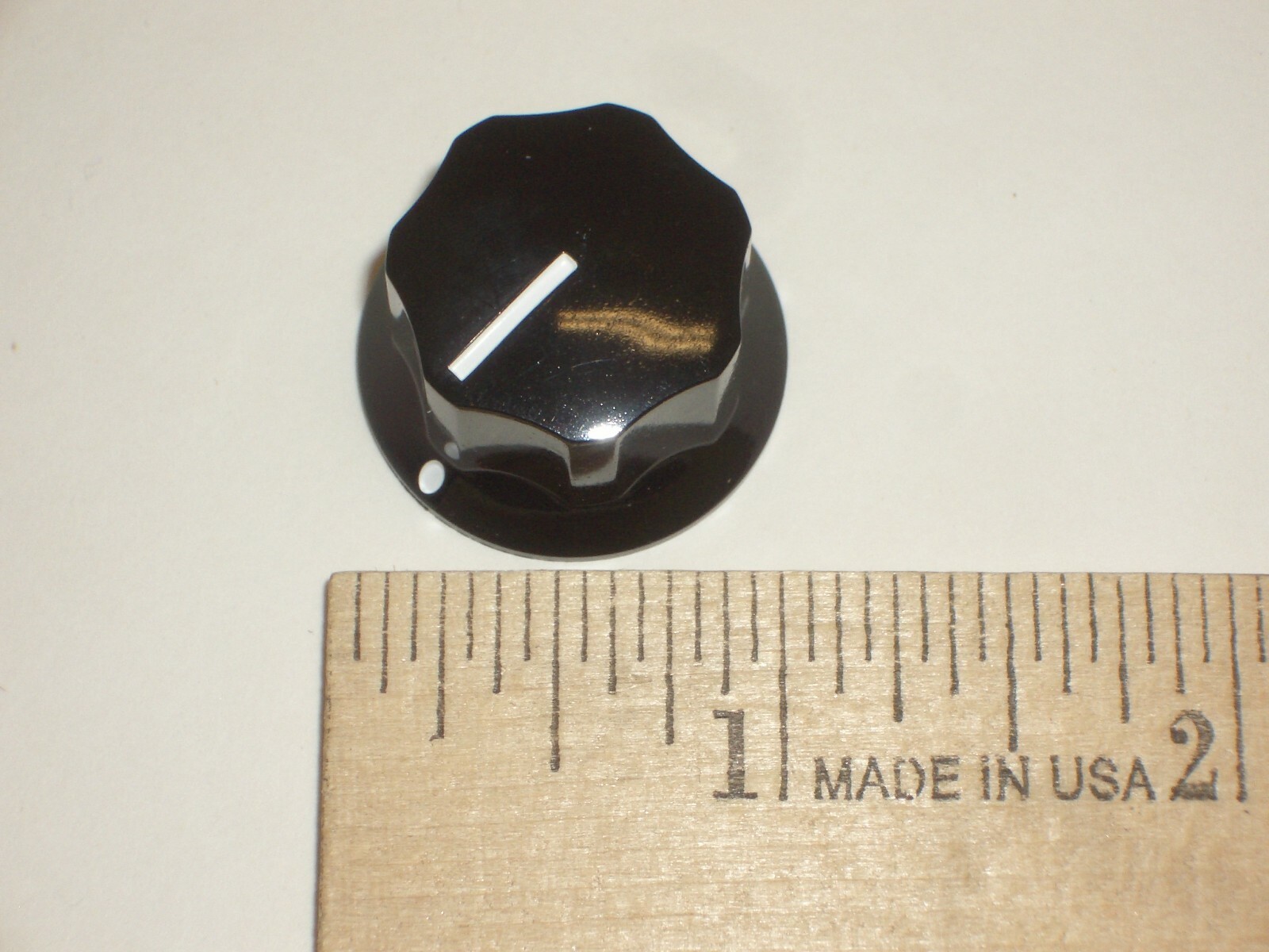 CED P-K345 DIAL KNOB BLACK 1″ D x 0.6″ T 1/4″ SHAFT RADIO 2PC SET