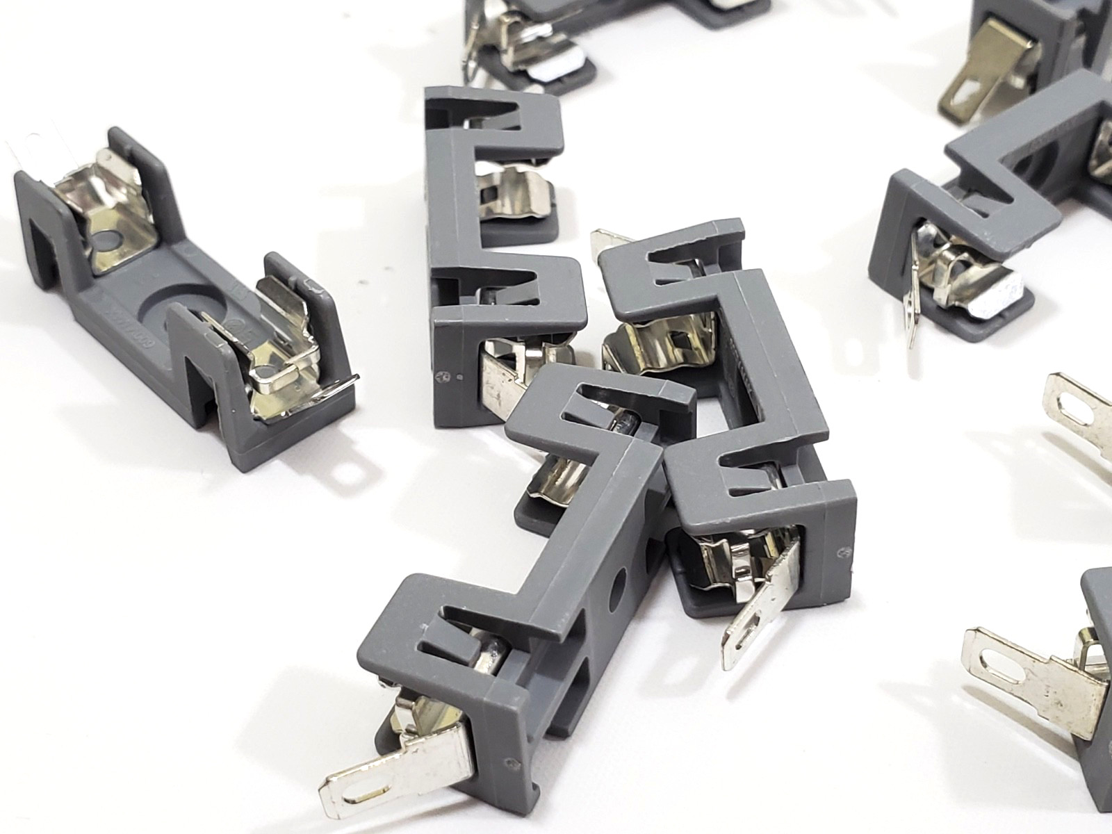 Lot of 12 Littelfuse 354001GY Fuse Holders 30 Amp 300 Volt For 3AG Style Fuses