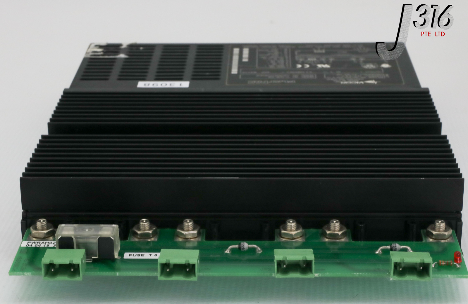 13098 VICOR FLATPAC SWITCHING POWER SUPPLY, 95VDC, 6.3A, 600W VI-NUB-EM