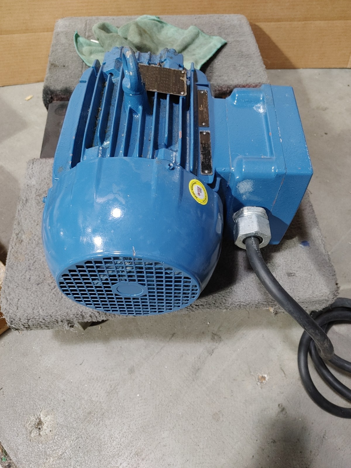 WEG 00518XT3E184T 3PH 1755 RPM 208-230/460 V 184T W21 Explosion Proof Motor