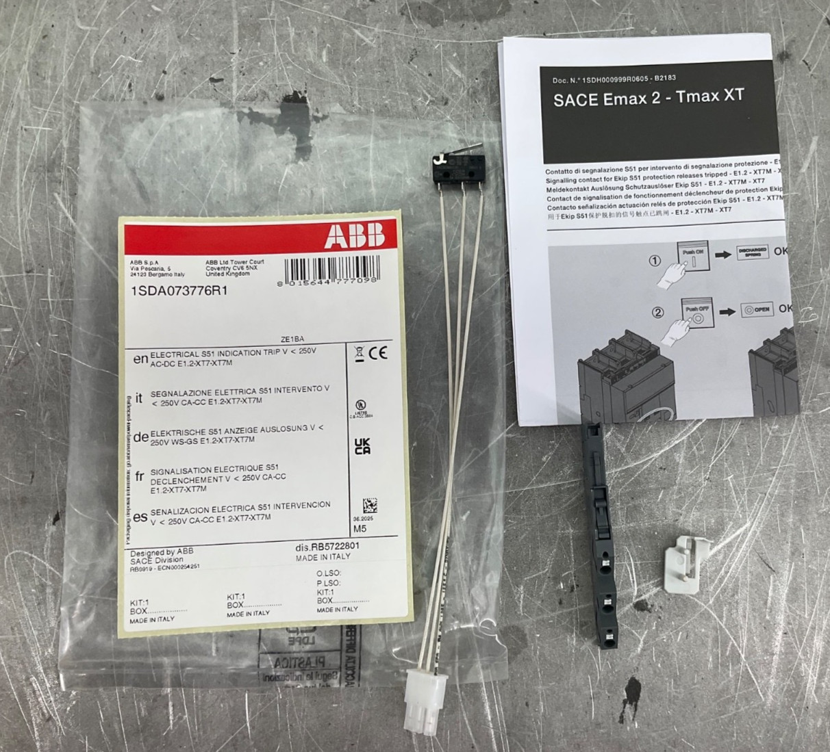 ABB ZE1BA S51 / TRIP INDICATOR BELL ALARM 250V E1.2 NEW