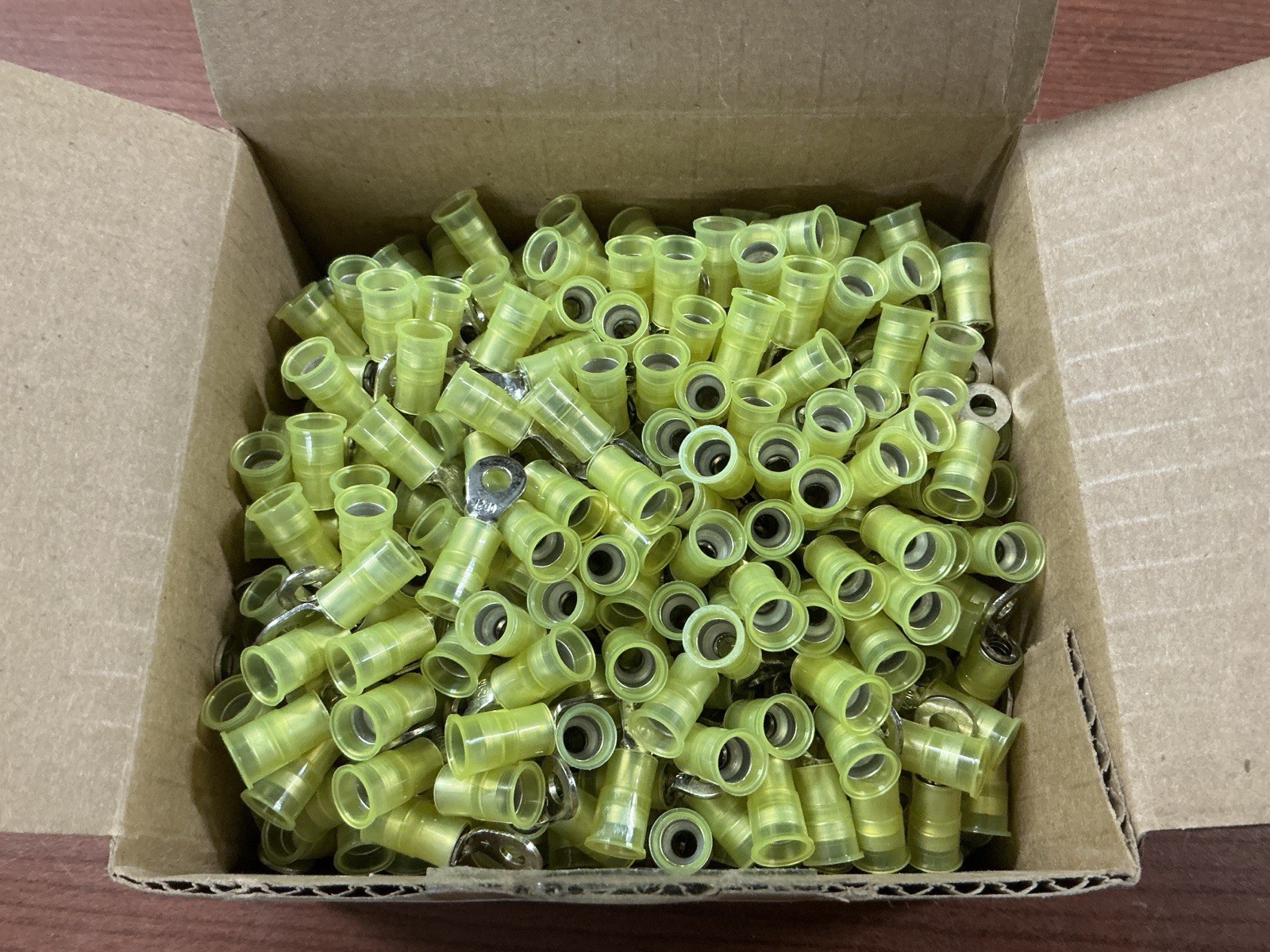 3M MNG10-8RK 500 Pk 12 to 10 AWG Wire Size 1000V Max Yellow Ring Terminal B199