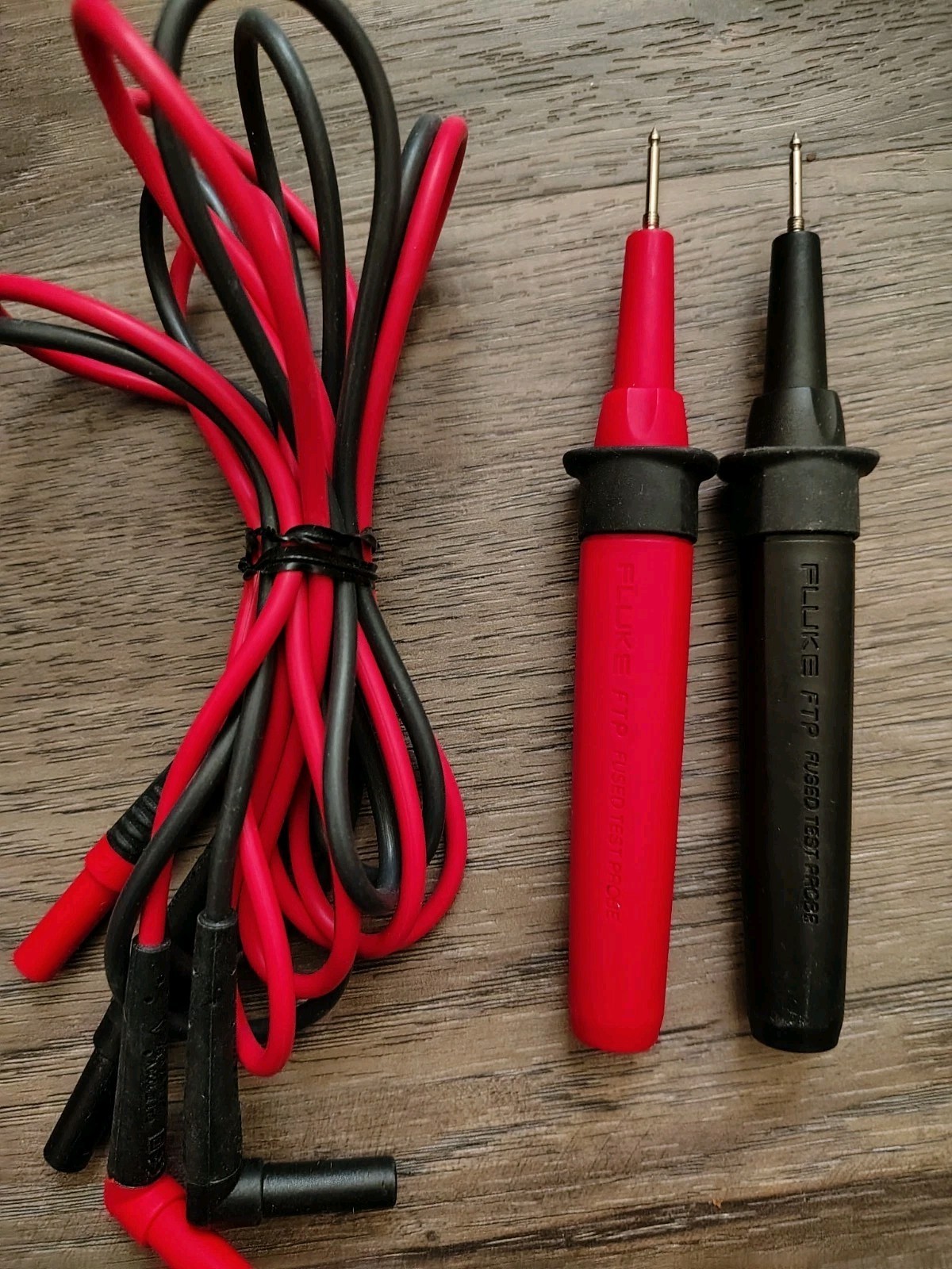Fluke Ftpl-1 Fused Test Probe With Leads, Cat Iii 1000V, Cat Iv 600V, 4Mm
