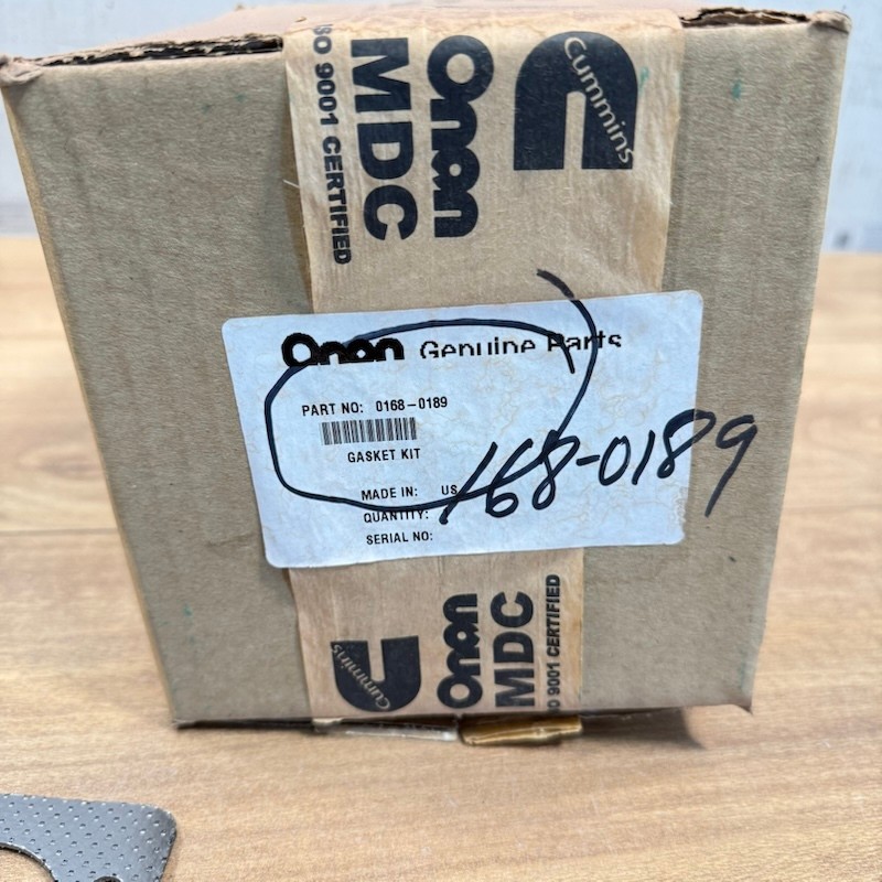 New ONAN OEM NOS GASKET KIT WITH VALVE SEALS / 0168-0189 168-0189