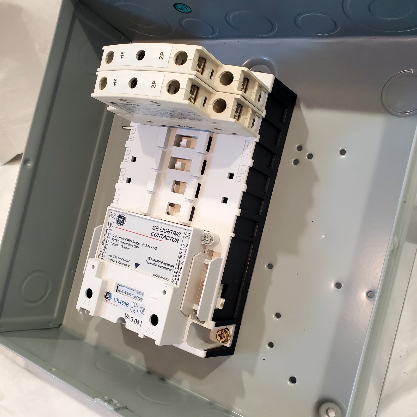 Ge 463L40ANA 10AO 277Vac Electrically Held Lighting Contactor 4P 30A
