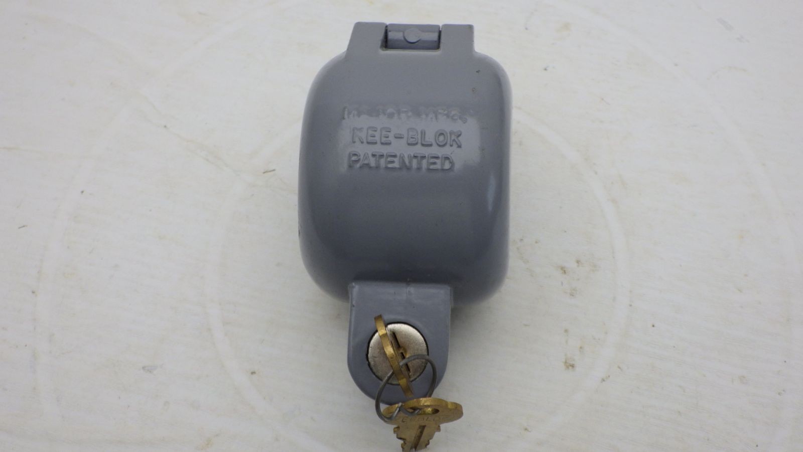Major Mfg A100 Kee-Blok Door Knob Lockout Security Device w/ Keys Grey