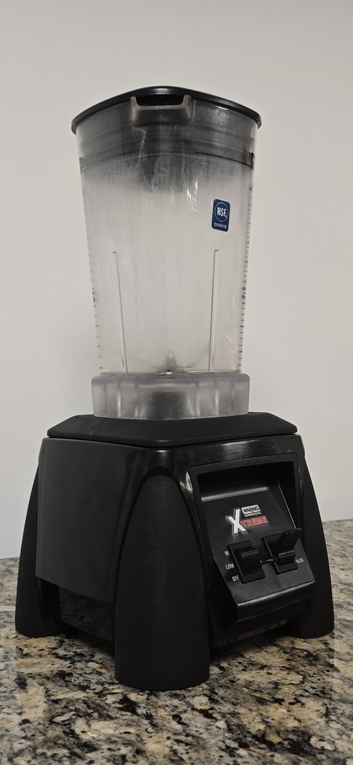 Waring MX1000XTX Commercial Blender 3.5 HP 64 oz Manufactured December 07-2024.