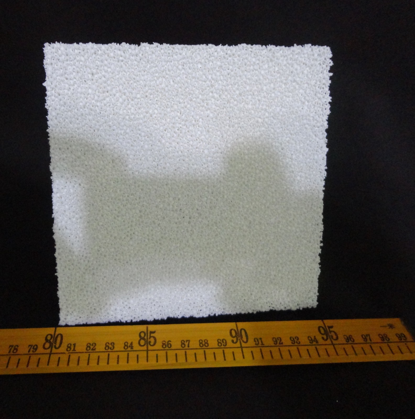 ONE 6″ x 6″ HIGH PURITY RECTANGULAR RETICULATED SPONGE ALUMINA 30 ppi No. 821