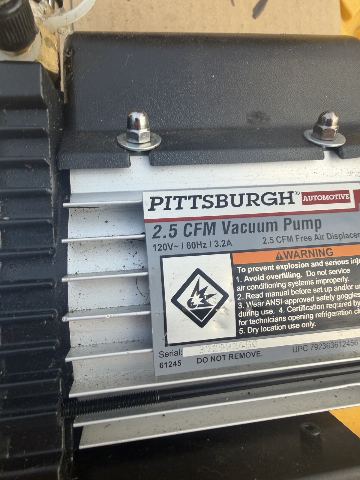 Pittsburgh 61245 2.5CFM Automotive Portable Refrigerant Vacuum Pump 120V/3.4A