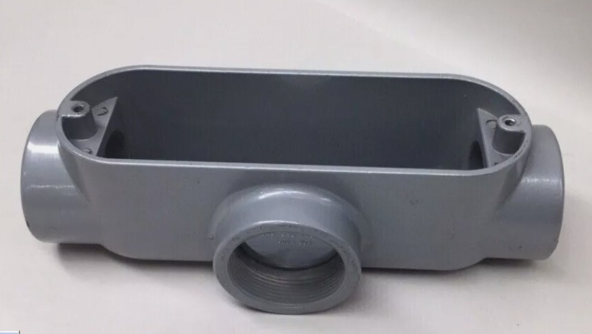 Conduit Body Type E30640 2″ Tee 64.0 Cu. In. (No Cover)