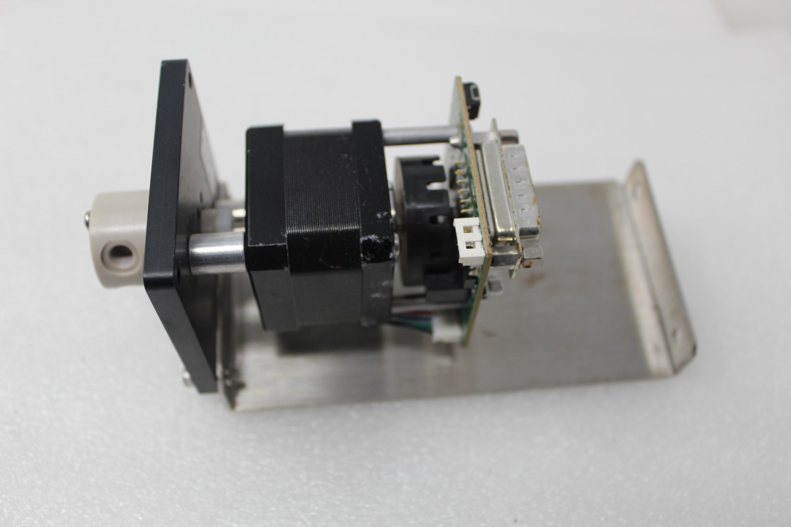 Lin Engineering Model 4118S-30D-08R0 0.4a, W/PCB Controllers 4118S30D08R0