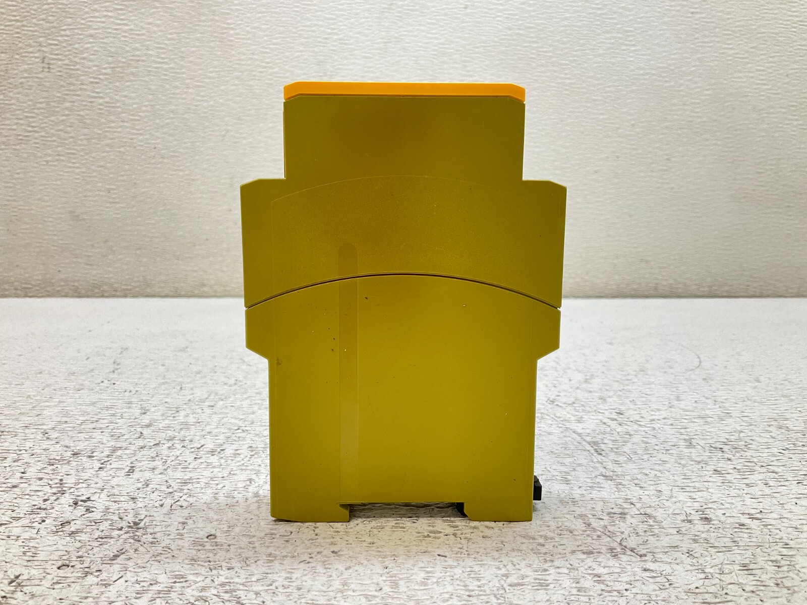 Pilz PZE X4P 24VDC 4n/o 24 VDC Safety Relay 777585 (TSC)