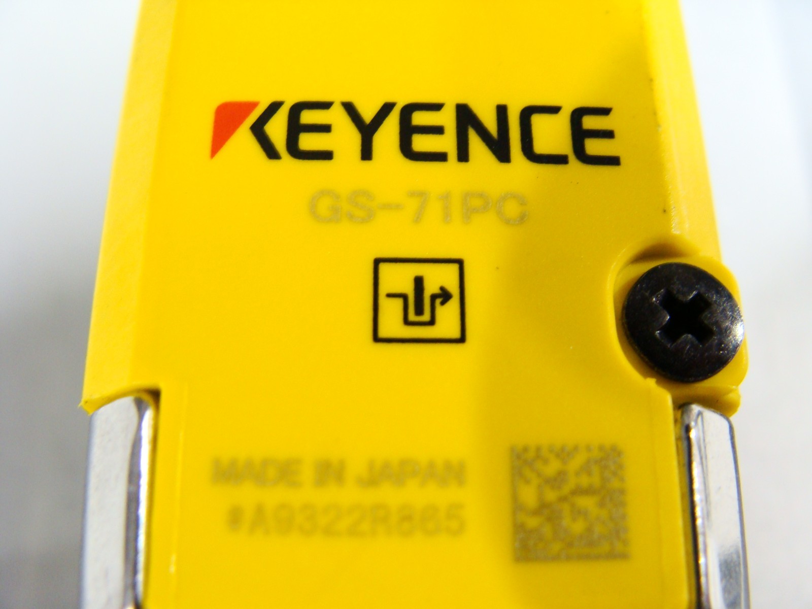 Keyence GS-71PC Safety Interlock Door Switch + GS-A21 & Mounting Brackets