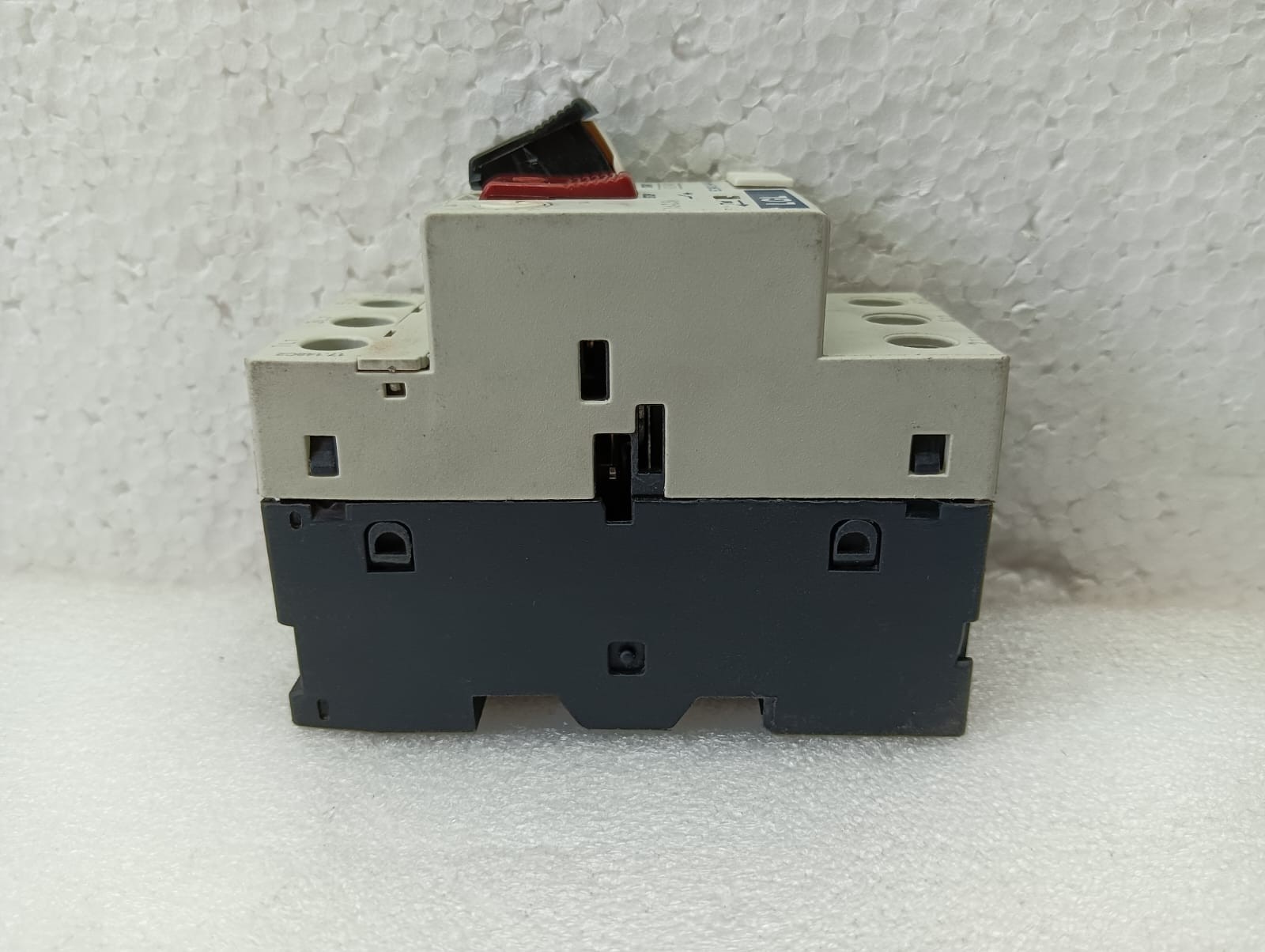 Telemecanique Motor Circuit Breaker 1.6-2.5A 690V 3-Phase Starter GV2-M07