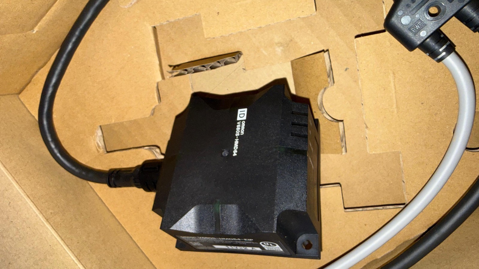Omron V680S-HMD64-EIP RFID Reader Writer EtherNet/IP 24VDC New