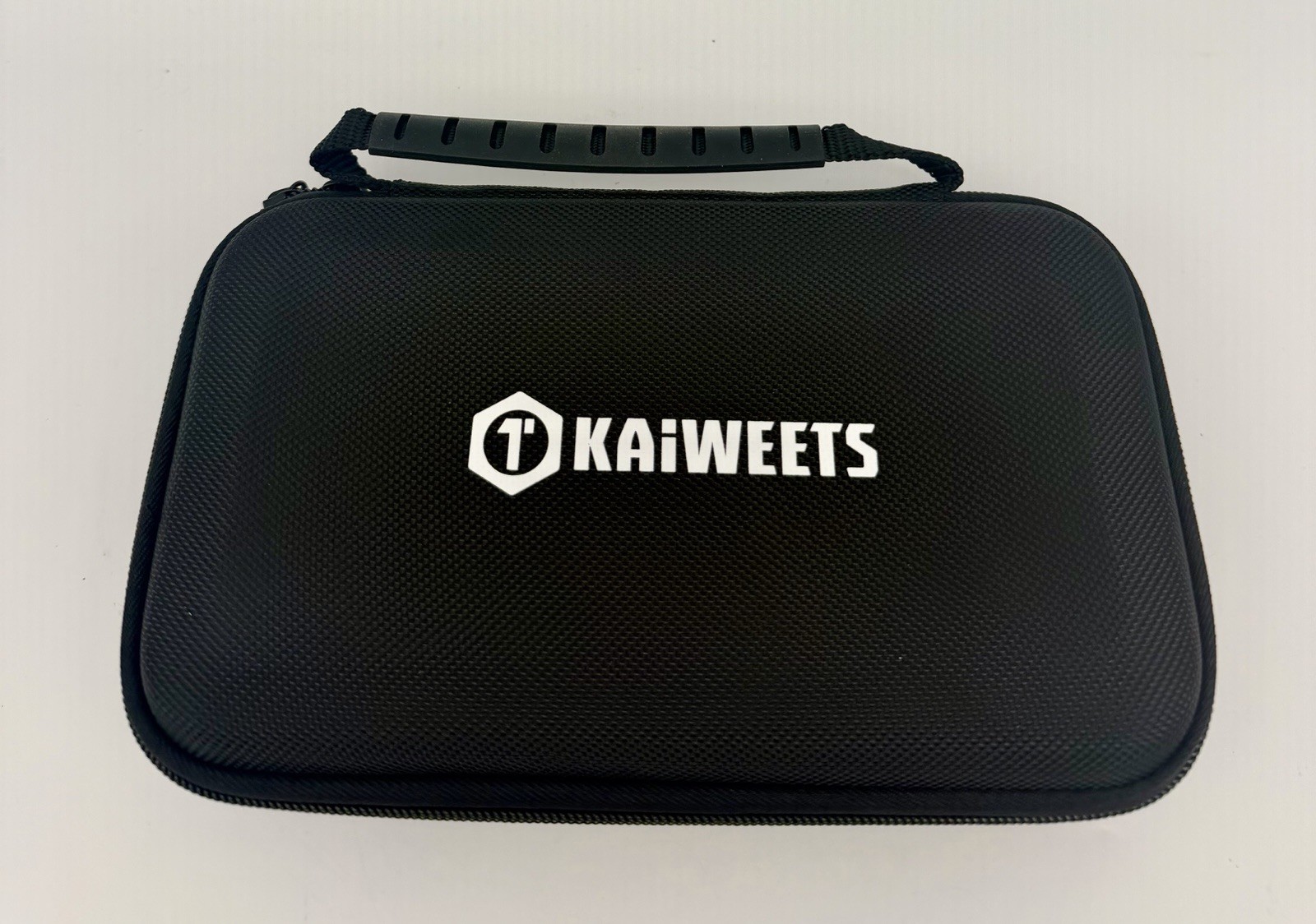 KAIWEETS Circuit Breaker Finder LCD Display Outlet Tester Black Case KT301P