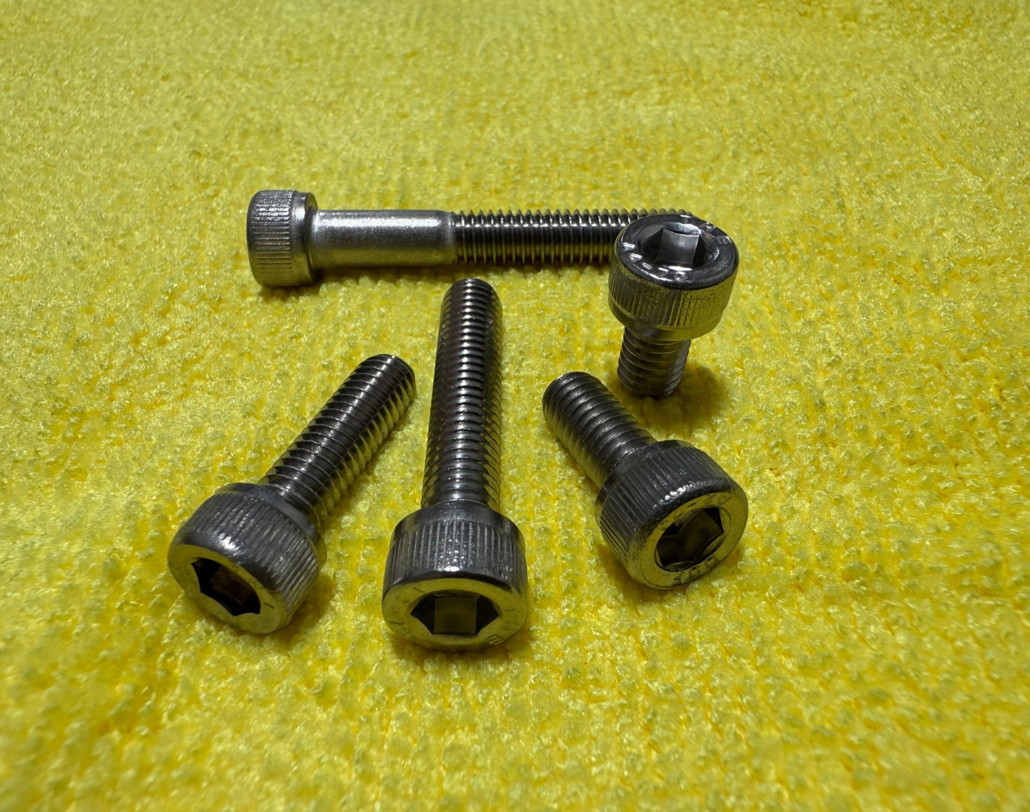 M6 Stainless Steel Socket Head Cap Screws, Metric DIN 912, quantity discounts