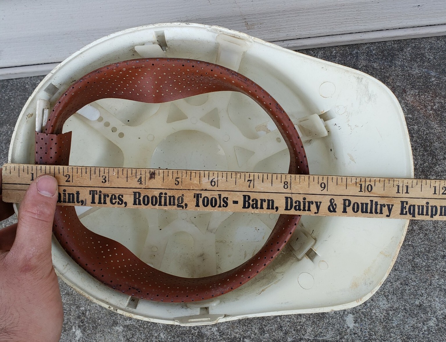 Vintage Egg White Hard Hat Fiberglass Duck Bill Iron Workers Ed Bullard?