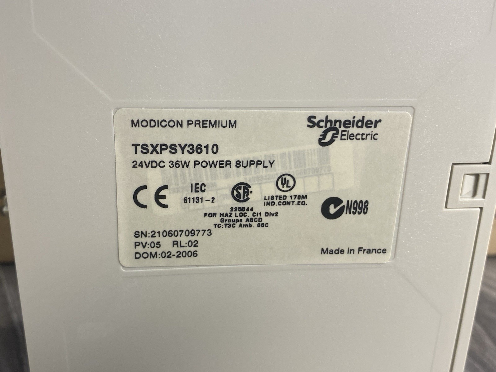 Schneider Electric Modicon Premium TSXPSY3610M 24VDC 36W Power Supply 072561 USA