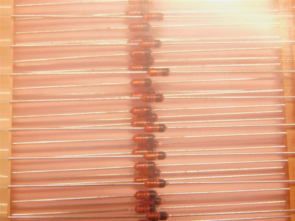 100 Vishay Telefunken 1N4148 75V 300mA Small Signal Fast Switching Diodes