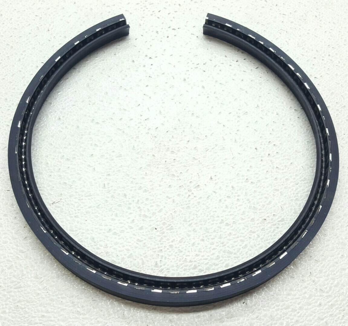 Garlock Klozure 23×3606 Oil Seal Split, 8.250″ x9.500 x .625, 23 x 3606