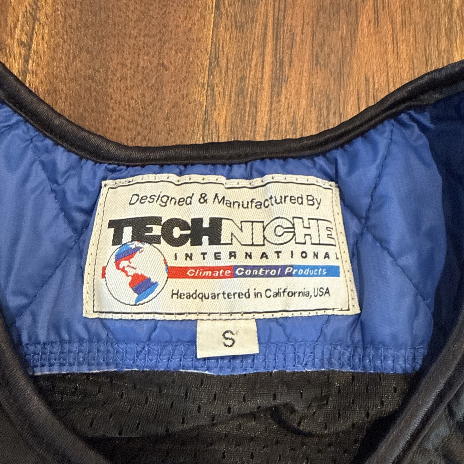 Techniche International Hyperkewl Cooling Vest Size Small Black W Blue Interior
