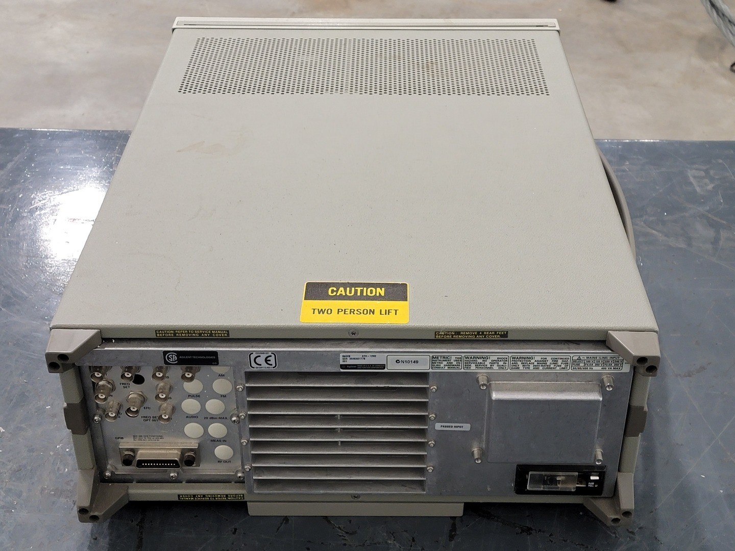 Agilent 8644B Synthesized Signal Generator 0.26 – 1030 MHz – Testing Equipment