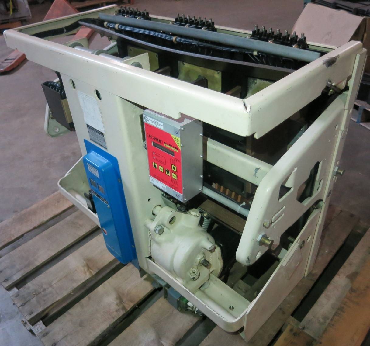 GE AK-2A-100S-2 4000A w AC Pro Trip Unit Breaker General Electric 4000 Amp 100 S
