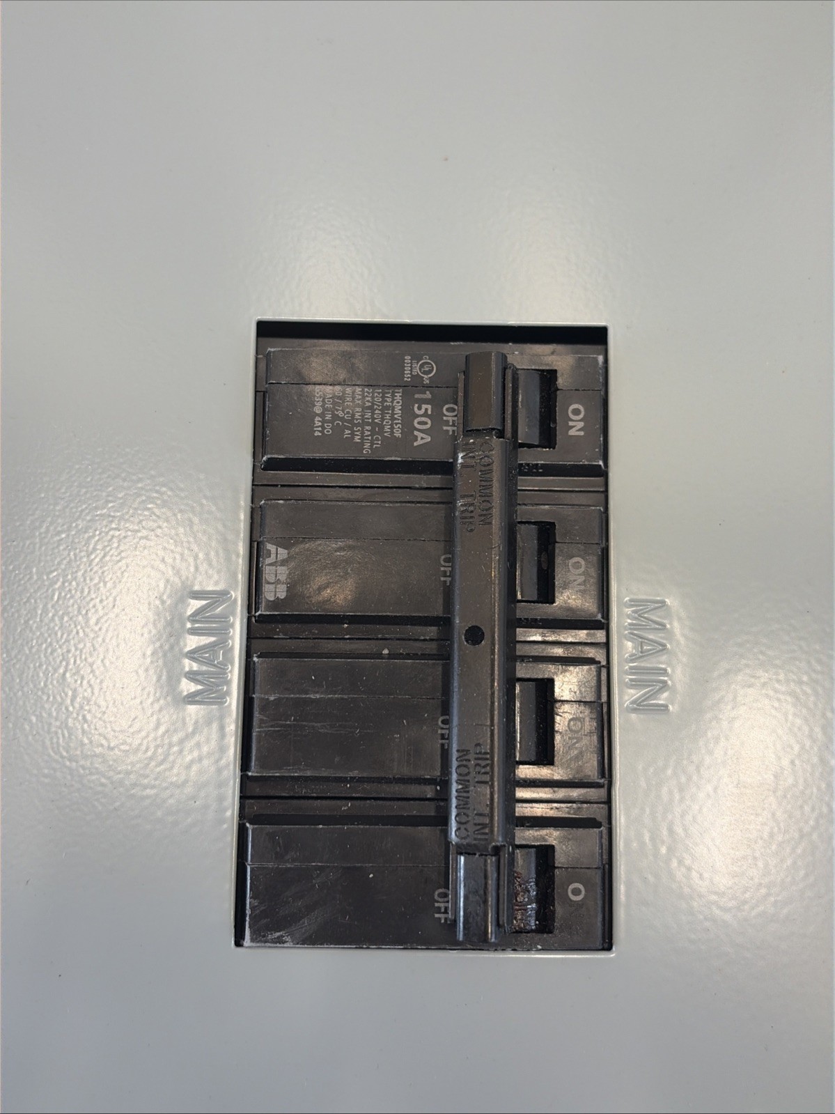 ABB 150A 8/16 Main Breaker Panel Outdoor PAM0815RFL PlugOn Neutral Feed Thru Lug