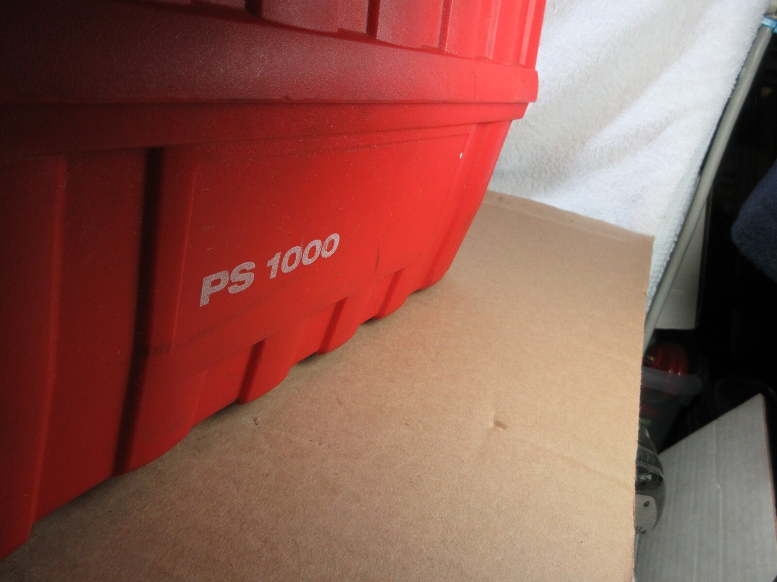 Hilti PS 1000 B X-Scan Concrete Scanner, 2x Batteries & Case works great