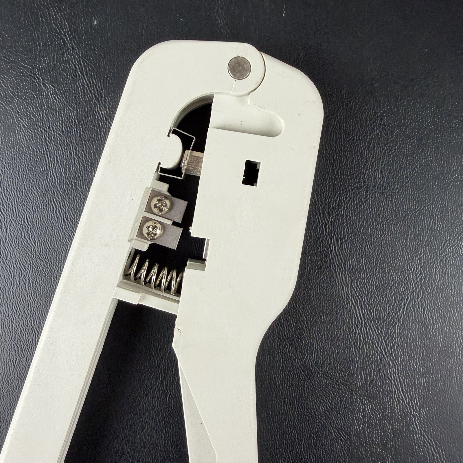 Leviton 831-C0260-1 C0260 Phone Wire Handset Cord Crimping Tool RJ11 RJ12 NOS