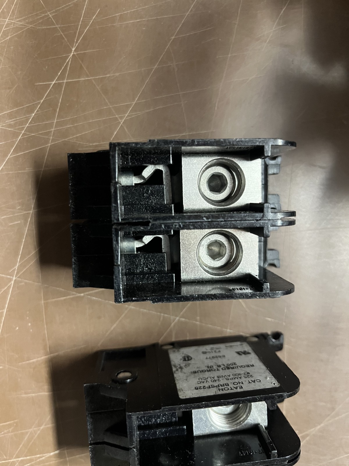 NEW Siemens ECLK2225 / EATON BRPSF225 – 2 Pole Lug Kit SUBFEED lug block kit.