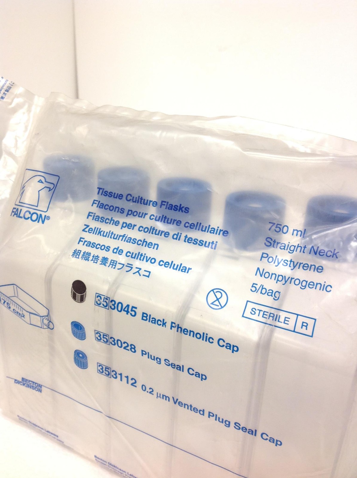 NEW Pack Of 30 750ml Becton Dickinson Tissue Culture Flasks Straight Neck