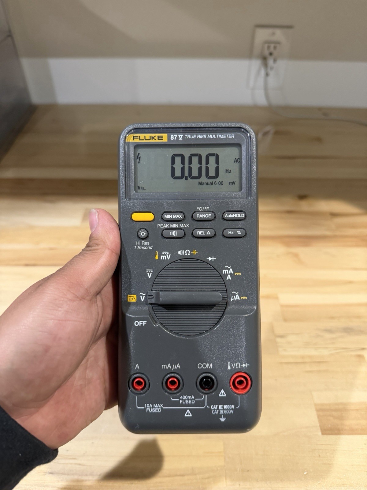 FLUKE 87V TRUE RMS MULTIMETER (PARTS ONLY) FOR PARTS – SHIPS FAST