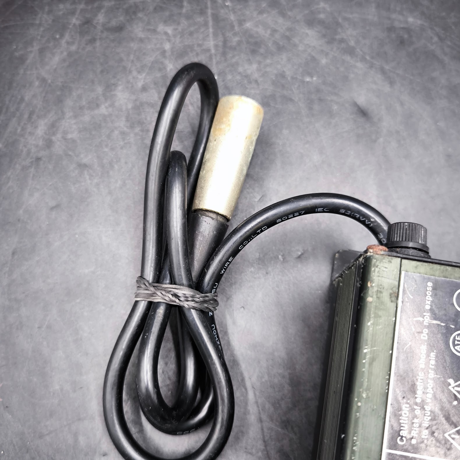 Hong Ju Li-ion/Li-Polymer Smart Charger 29.5V 10A Used Working