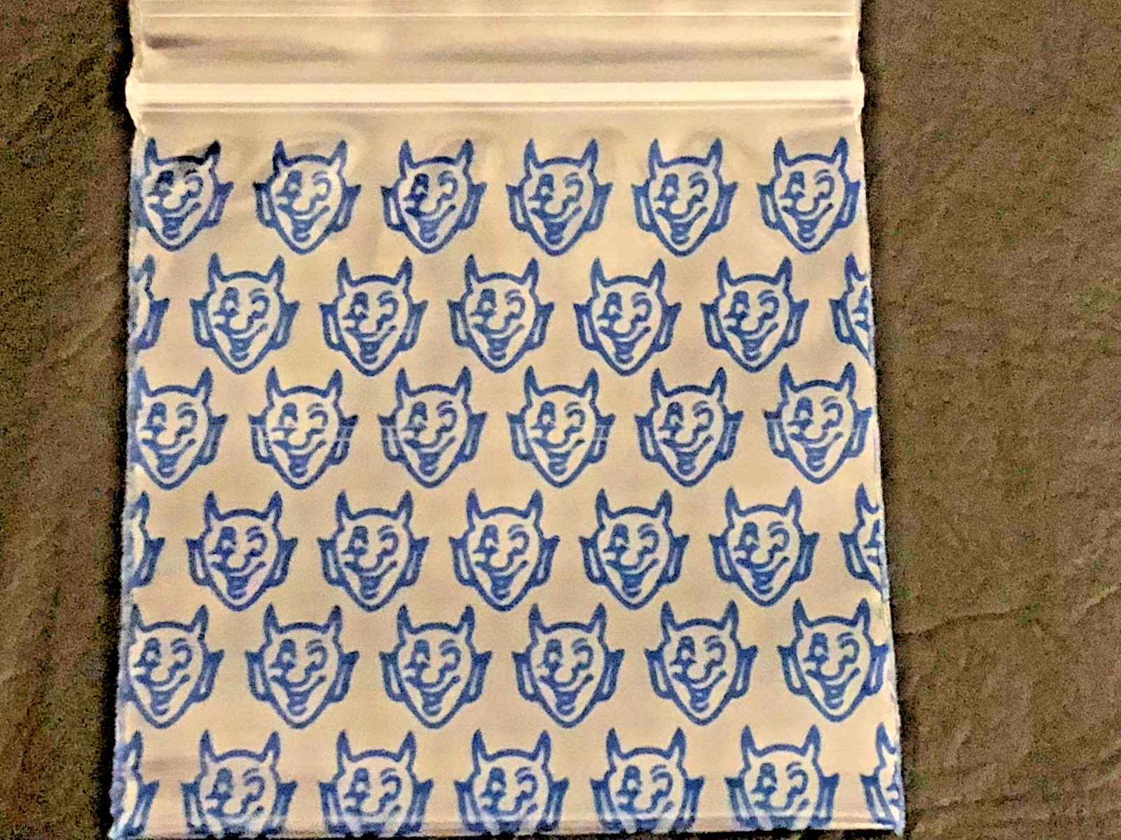 700 SMALL BAGGIES 1515 1.5″ X 1.5″ MINI RESEALABLE DESIGNER BAGS EMOJI’S