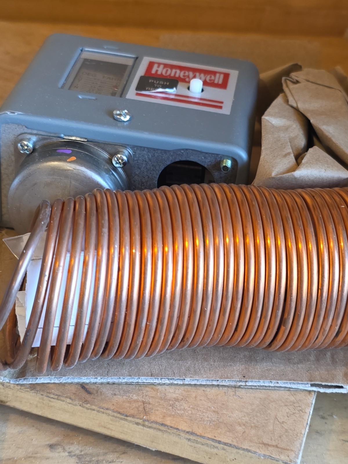 Honeywell L482A1004 Freeze Stat; 2 SPST 1 NO 1 NC, 15F to 55F, 20 Foot Tube NEW