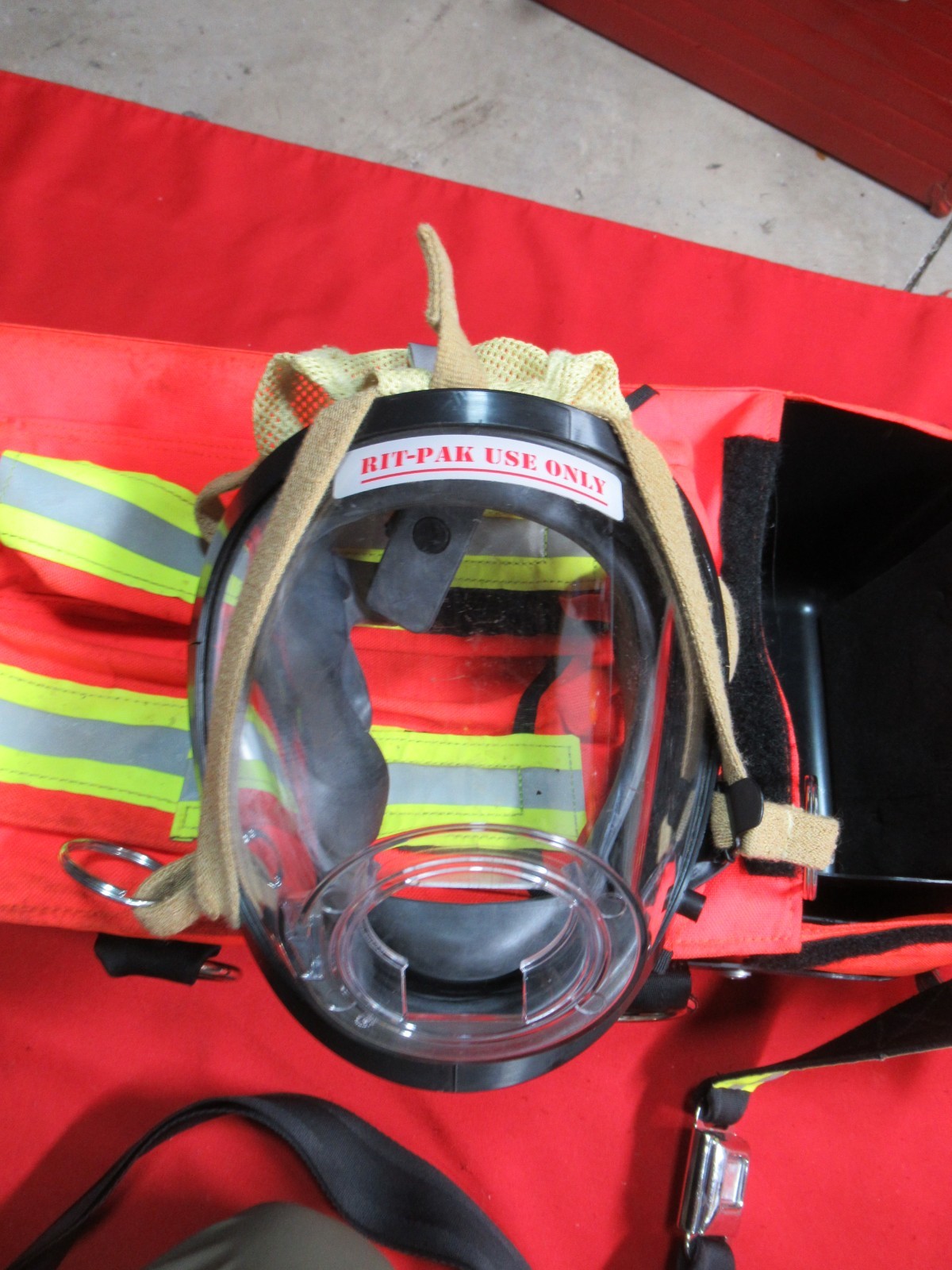 Scott RIT PAK III 4500 psi BAG COMPLETE WITH MASK REGULATOR HOSES EMT EMS RESCUE