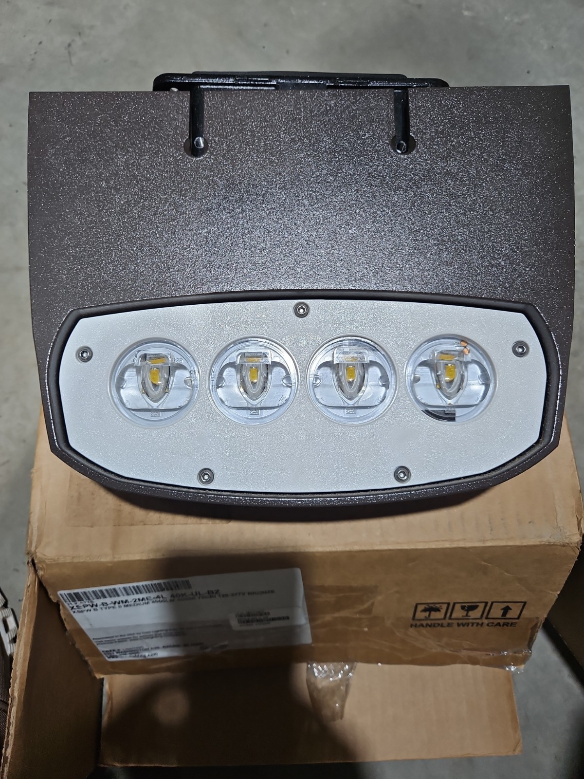 New Cree Commercial Wall Pack LED Lighting XSPW-B-WM-2ME-4L-40K-UL-BZ – Bronze